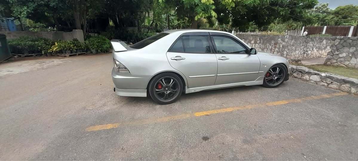 used toyota altezza