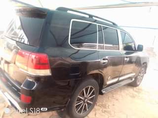 A picture of Registered first body Toyota landcruiser 20082022 V8 Engine Thumbstart Leather