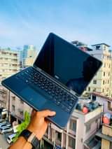 A picture of Dell laptop