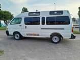A picture of Hiace ya petrol Full ac Kali mno 2rz injection Manual