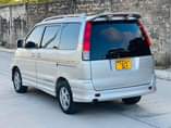 A picture of PRICE BEI 17 3M TOYOTA NOAH SR 40 YEAR 1999