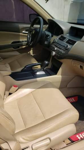 A picture of 2010 model Honda Accord Tokumbo standard Pure first body V4