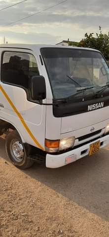 used nissan atlas