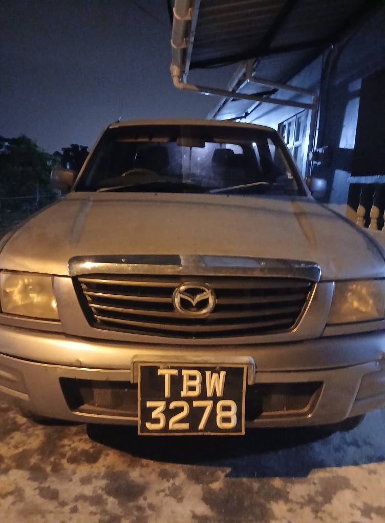 madza b2500
