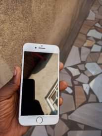A picture of IPHONE 8 GB 64 TT FP NO CRECK NO SCRATCHES