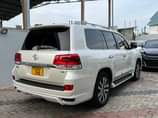 A picture of Price Bei180ML Call 0658056651 LANDCRUISER ZX Year 2016 Fuel Petrol