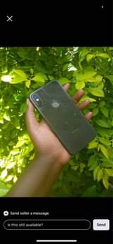 A picture of Iphone xs
