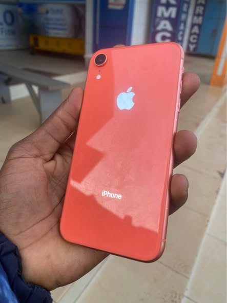 A picture of IPHONE XR