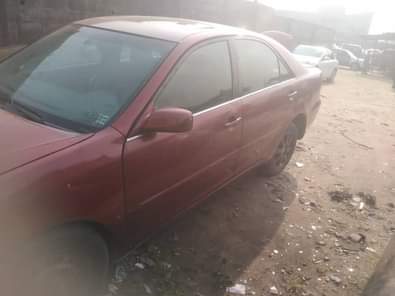 A picture of Dealer market first body Toyota camry engine burn top gasket