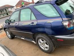 A picture of Nigeria nearly used 2002 Lexus RX300 Belgium standard First body
