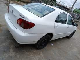 A picture of Used Toyota Corolla 04