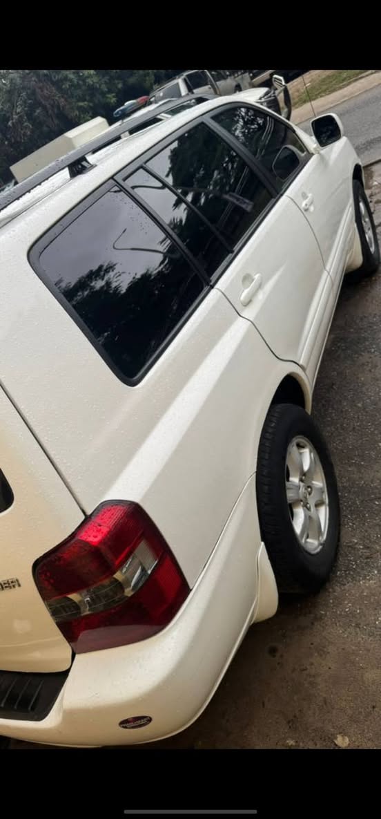 A picture of Tokunbo Toyota highlander 2007 V6engine fabric 10.4m