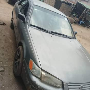 A picture of Toyota Camry pencil light