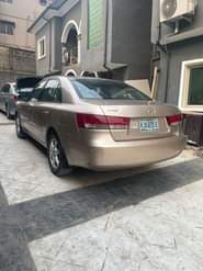 A picture of Hyundai sonata 2006 4 plugs engine and gear untouched a