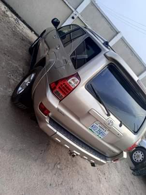 A picture of Toyota 4runner