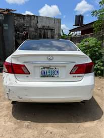 A picture of Lexus es 350 partial firstbody