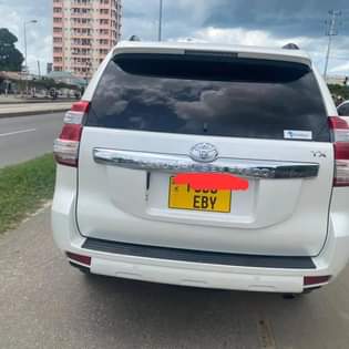 A picture of LAND CRUISER PRADO 150