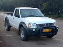 used nissan np300