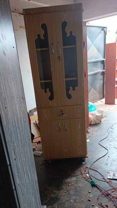A picture of Side board