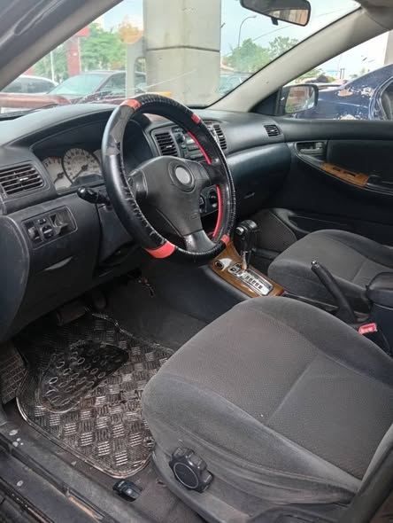 A picture of Toyota Corolla 2004