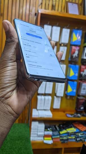 A picture of Samsung S10