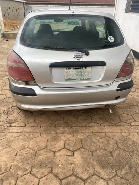 A picture of 2004 Nissan almera
