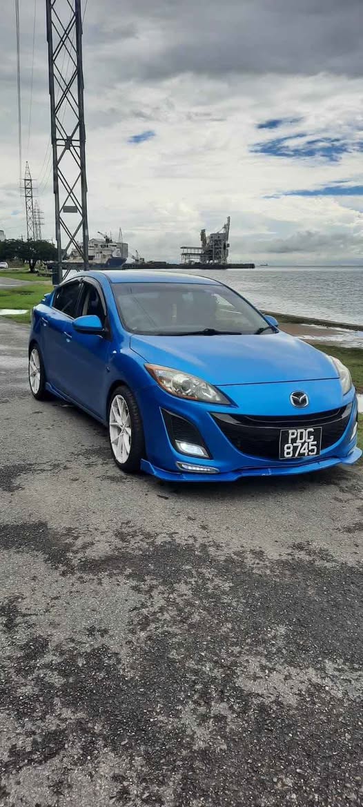 mazda axela