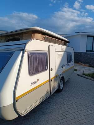 Caravan /.