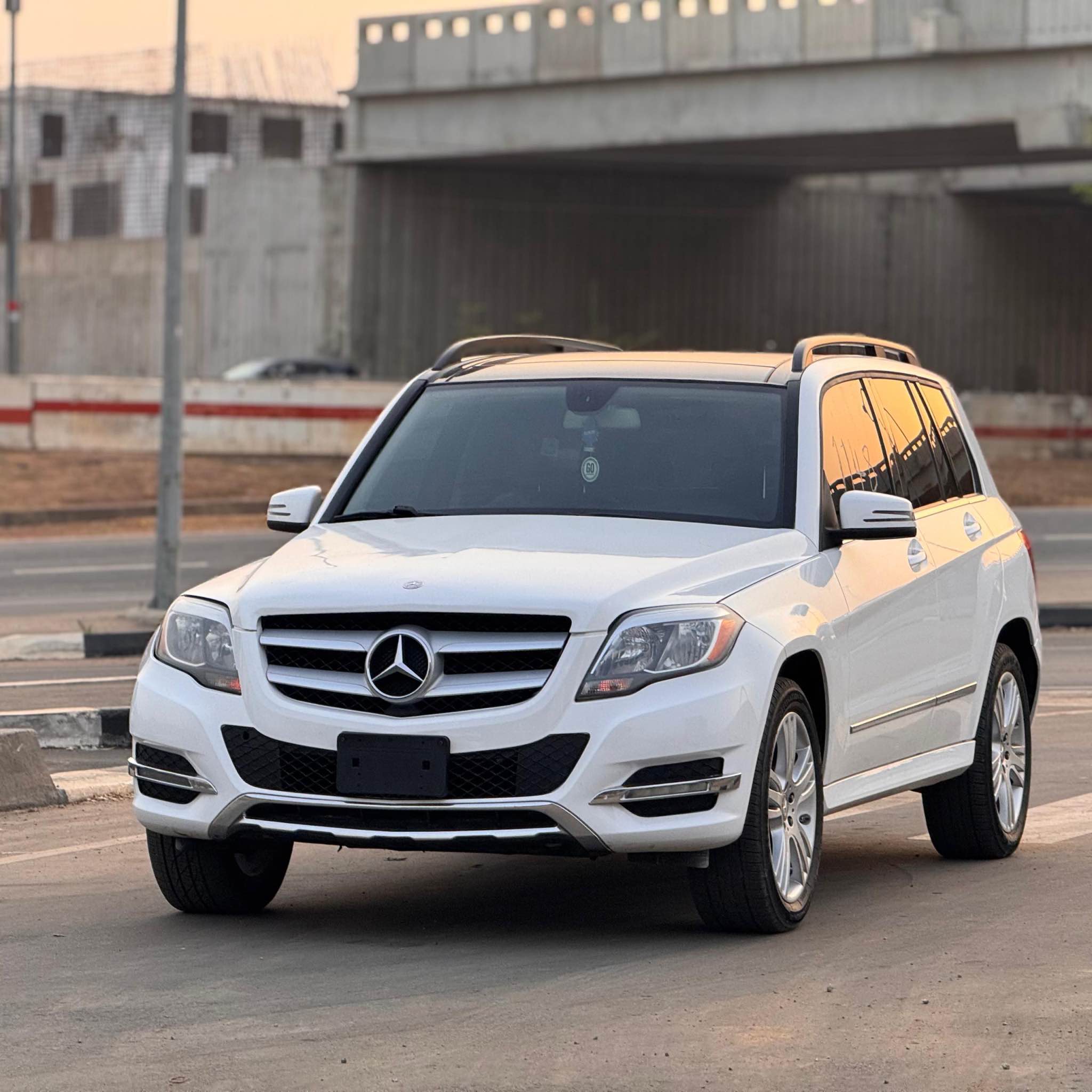 A picture of Mercedes Benz GLK 350 2014 FULL OPTION Nothing to fix