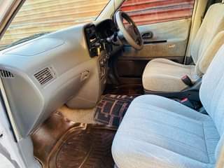 A picture of Toyota Noah sr40