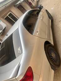 A picture of Belgium grade 2004 model toyota corolla With sound engine Smooth