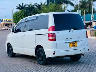 A picture of Noah milion 5 9 Ipo mwanza Automatic Engine safi 0784857610