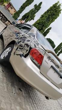 A picture of Toyota carmy XLE 2004 upgrade to 2006