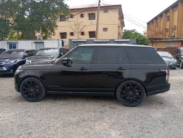 A picture of Range Rover 2019 08106552225