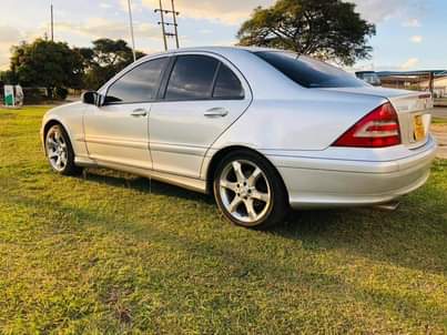 classifieds/cars mercedes