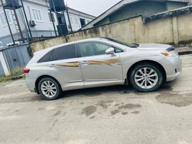 A picture of Toyota venza 2015 model everything is working perfectly buy and