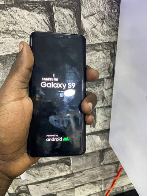 A picture of SAMSUNG S9