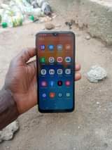 A picture of Samsung a20 gb32 ram3 ne4g