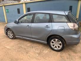 A picture of But and drive 2004 matrix 08067572702