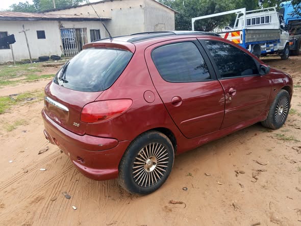 A picture of Peugeot 206