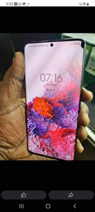 A picture of Samsung s20 plus