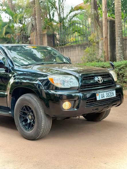 A picture of Toyota Hilux surf