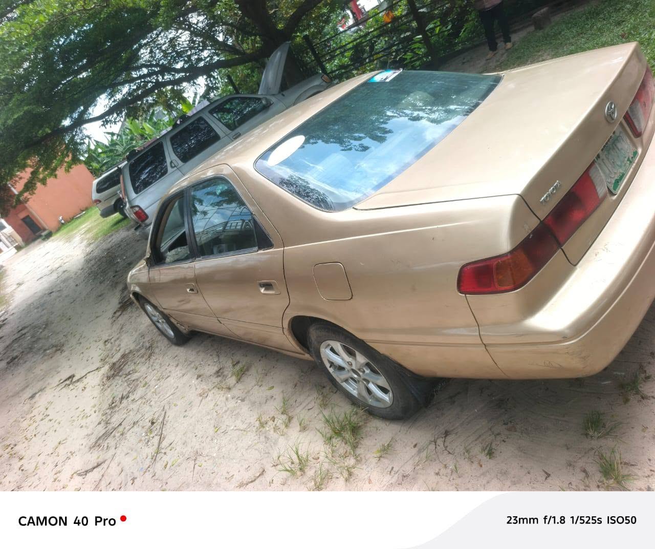 A picture of Toyota Camry Crystal Light