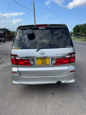 toyota alphard