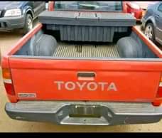 A picture of Tokunbo vehicle Toyota pickup The vehicle price is 650 000