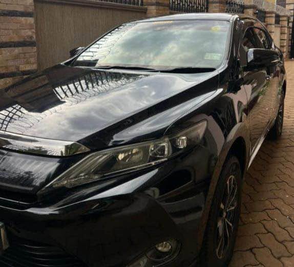 A picture of Toyota Harrier