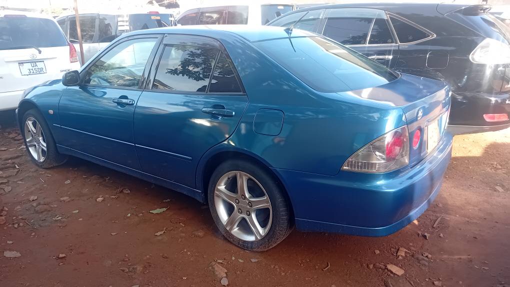 A picture of Toyota altezza