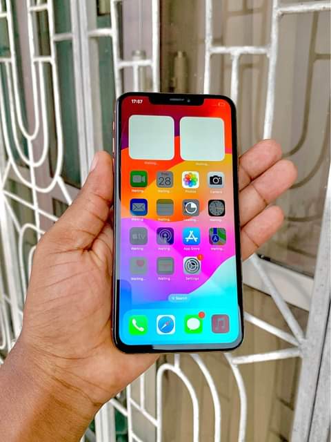 A picture of iPhone Xs Max 256GB