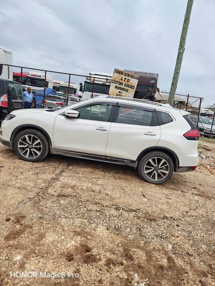 A picture of NISSAN XTRAIL 07134058883