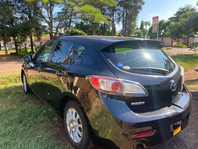 mazda axela